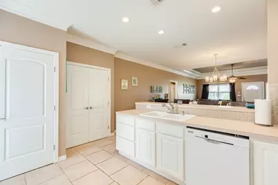 13929 Pirates Beach Boulevard, Galveston, TX 77554 - Photo 25