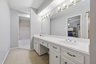 7222 Birchtree Forest Dr, Houston, TX 77088 - Photo 33