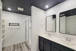 3225 Creston Gate Dr, Houston, TX 77047 - Photo 29