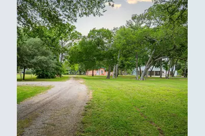 357 County Road 296, Sargent, TX 77414 - Photo 23