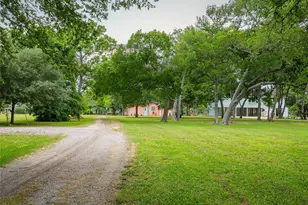 357 County Rd 296, Sargent, TX 77414 - Photo 23