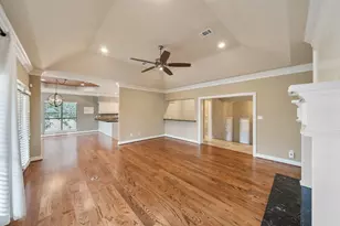 6 Highland Hollow Dr, Conroe, TX 77304 - Photo 19