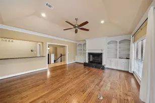 6 Highland Hollow Dr, Conroe, TX 77304 - Photo 7