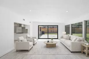 10818 Oasis Dr, Houston, TX 77096 - Photo 15