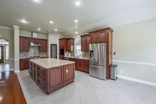 13922 Abbey Ln, Sugar Land, TX 77498 - Photo 11