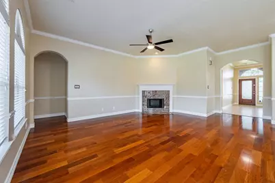 13922 Abbey Lane, Sugar Land, TX 77498 - Photo 5