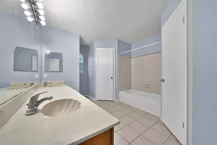 9902 Stepney Green Dr, Houston, TX 77070 - Photo 17
