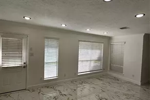 9207 Dairy View Ln, Houston, TX 77099 - Photo 13