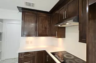 9207 Dairy View Ln, Houston, TX 77099 - Photo 11