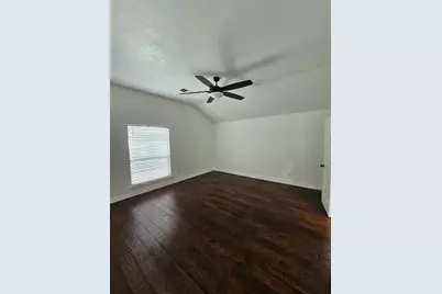 9207 Dairy View Lane, Houston, TX 77099 - Photo 17