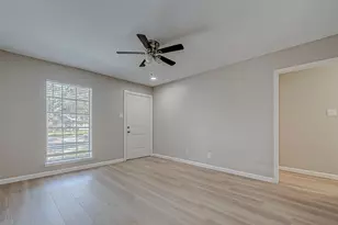 7315 Housman St, Houston, TX 77055 - Photo 17
