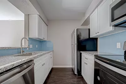 7315 Housman Street #B, Houston, TX 77055 - Photo 9