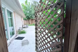 7315 Housman St, Houston, TX 77055 - Photo 37