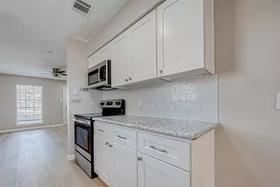 7315 Housman Street #B, Houston, TX 77055 - Photo 15