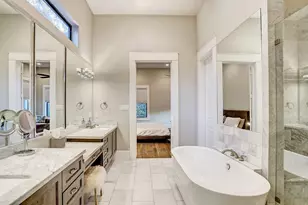5655 Locke Ln, Houston, TX 77056 - Photo 21