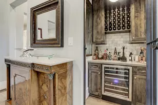 5655 Locke Ln, Houston, TX 77056 - Photo 15