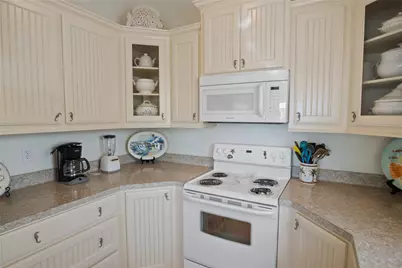 1044 Waco Road, Gilchrist, TX 77617 - Photo 21