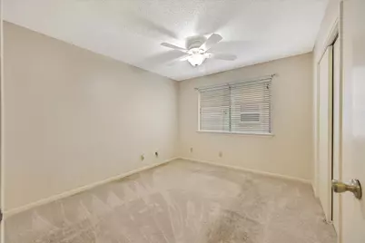 16019 Stonehaven Drive, Houston, TX 77059 - Photo 27