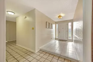 16019 Stonehaven Dr, Houston, TX 77059 - Photo 5