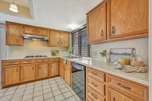 16019 Stonehaven Dr, Houston, TX 77059 - Photo 13