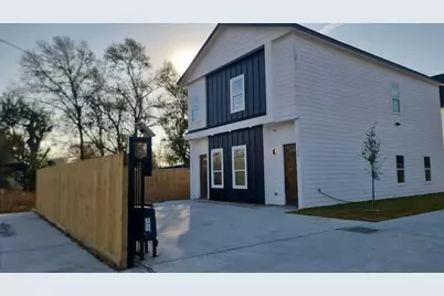 5130 Clover Street #A, Houston, TX 77033 - Photo 3