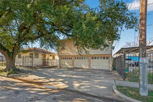 2005 Common St, Houston, TX 77009 - Photo 1