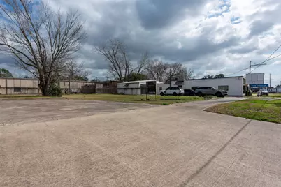 2107 N Main Street, Pearland, TX 77581 - Photo 15