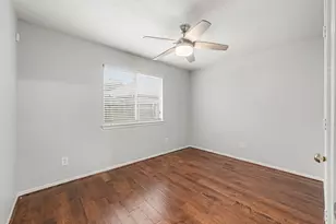 12807 Claycliff Ct, Houston, TX 77034 - Photo 9