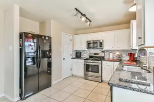 8319 White Pine Ln, Baytown, TX 77523 - Photo 15