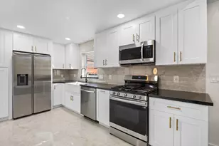 6934 Heron Dr, Houston, TX 77087 - Photo 3