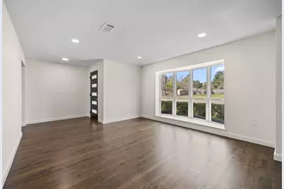 6934 Heron Drive, Houston, TX 77087 - Photo 9