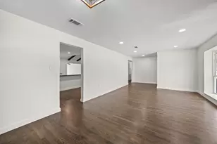 6934 Heron Dr, Houston, TX 77087 - Photo 13