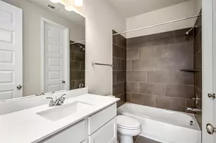 428 Texoma Plains Dr, Conroe, TX 77384 - Photo 5