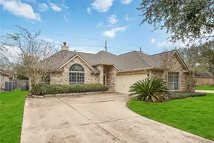 902 W Palmcrest Ct, Pearland, TX 77584 - Photo 1