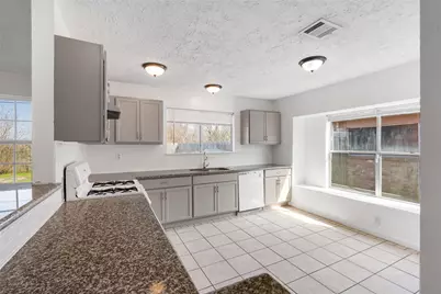 1666 Meadow Green Drive, Missouri City, TX 77489 - Photo 7