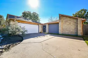 2115 Barrington, Sugar Land, TX 77478 - Photo 5