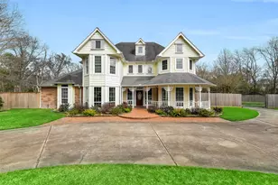 209 Pine Willow Ct, Friendswood, TX 77546 - Photo 3