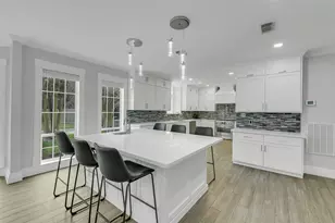 209 Pine Willow Ct, Friendswood, TX 77546 - Photo 11