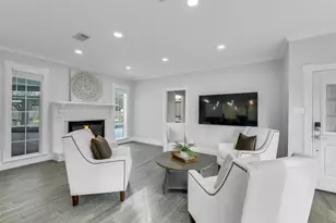 209 Pine Willow Ct, Friendswood, TX 77546 - Photo 9