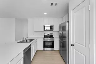 3038 Mallorca Dr, Conroe, TX 77301 - Photo 5