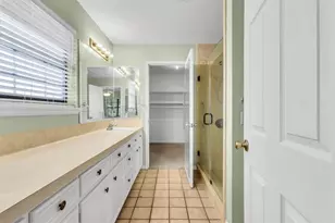 815 Hunter Ridge Ln, Nederland, TX 77627 - Photo 23