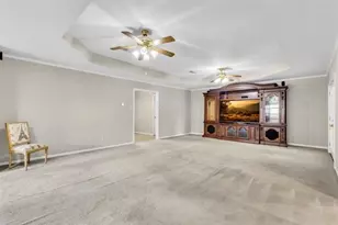 815 Hunter Ridge Ln, Nederland, TX 77627 - Photo 15
