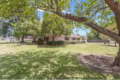 815 Hunter Ridge Lane, Nederland, TX 77627 - Photo 3