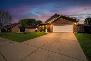 7414 Maczali Dr, Houston, TX 77489 - Photo 3