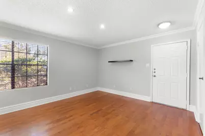 2750 Holly Hall Street #901, Houston, TX 77054 - Photo 9