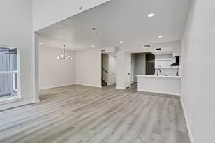 880 Tully Rd, Houston, TX 77079 - Photo 13