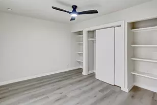 880 Tully Rd, Houston, TX 77079 - Photo 29