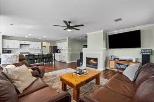 16235 Constitution Ln, Friendswood, TX 77546 - Photo 13