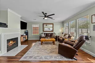 16235 Constitution Ln, Friendswood, TX 77546 - Photo 11