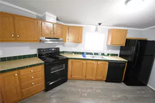 2 Lakeview Ln, Huntsville, TX 77340 - Photo 11
